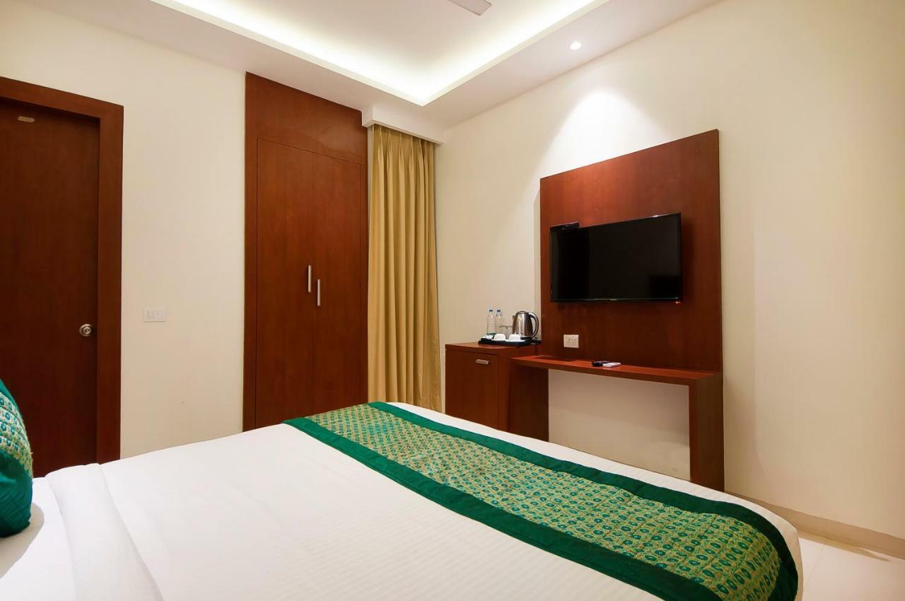 Hotel Z Suites- Delhi Igi Airport New Delhi Bagian luar foto