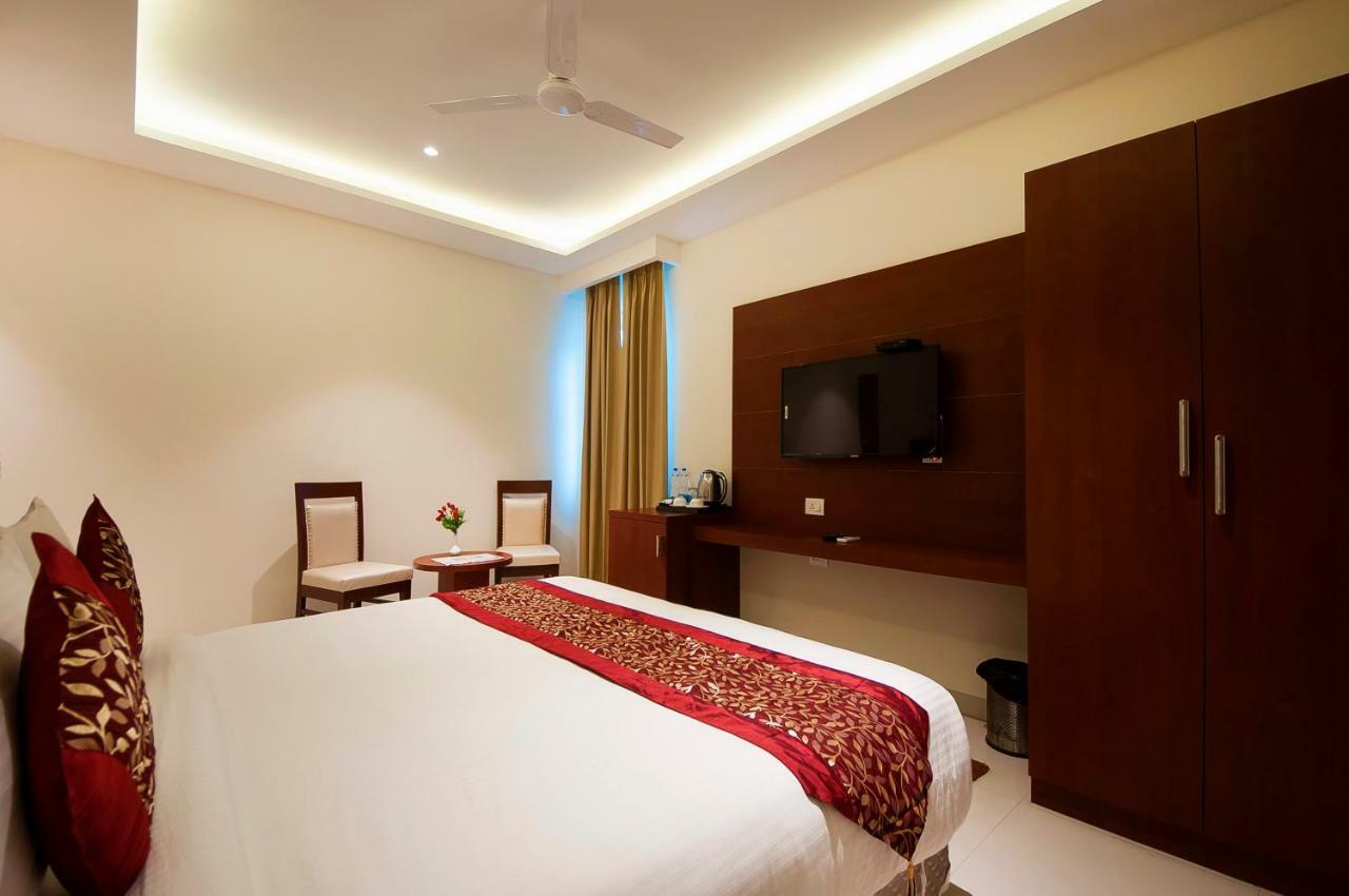 Hotel Z Suites- Delhi Igi Airport New Delhi Bagian luar foto