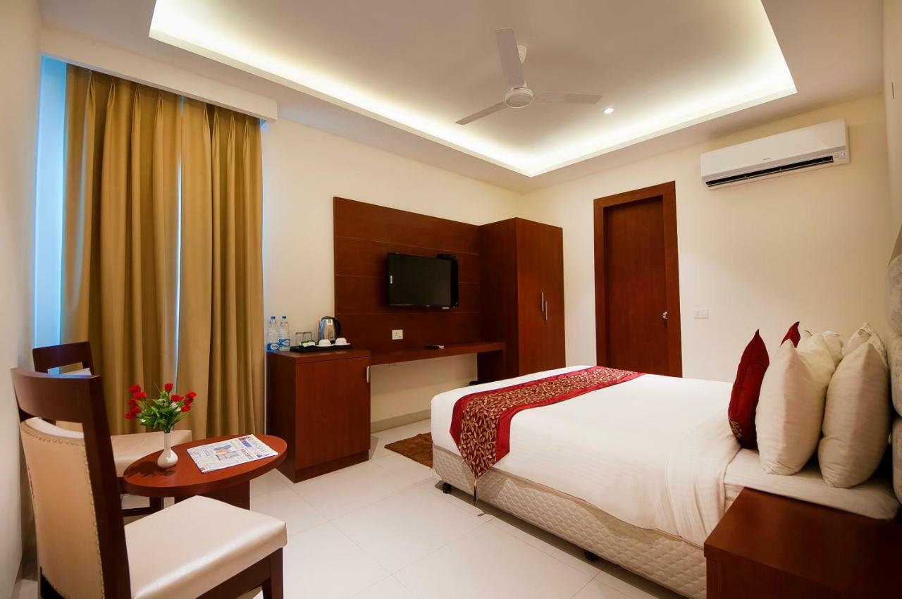 Hotel Z Suites- Delhi Igi Airport New Delhi Bagian luar foto