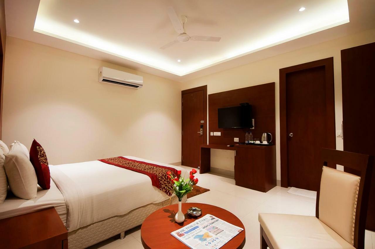 Hotel Z Suites- Delhi Igi Airport New Delhi Bagian luar foto