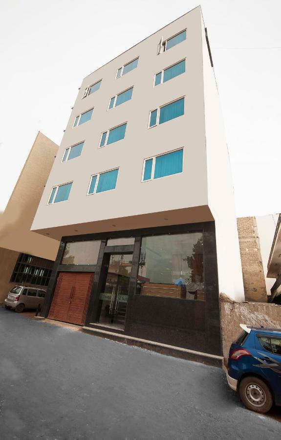 Hotel Z Suites- Delhi Igi Airport New Delhi Bagian luar foto