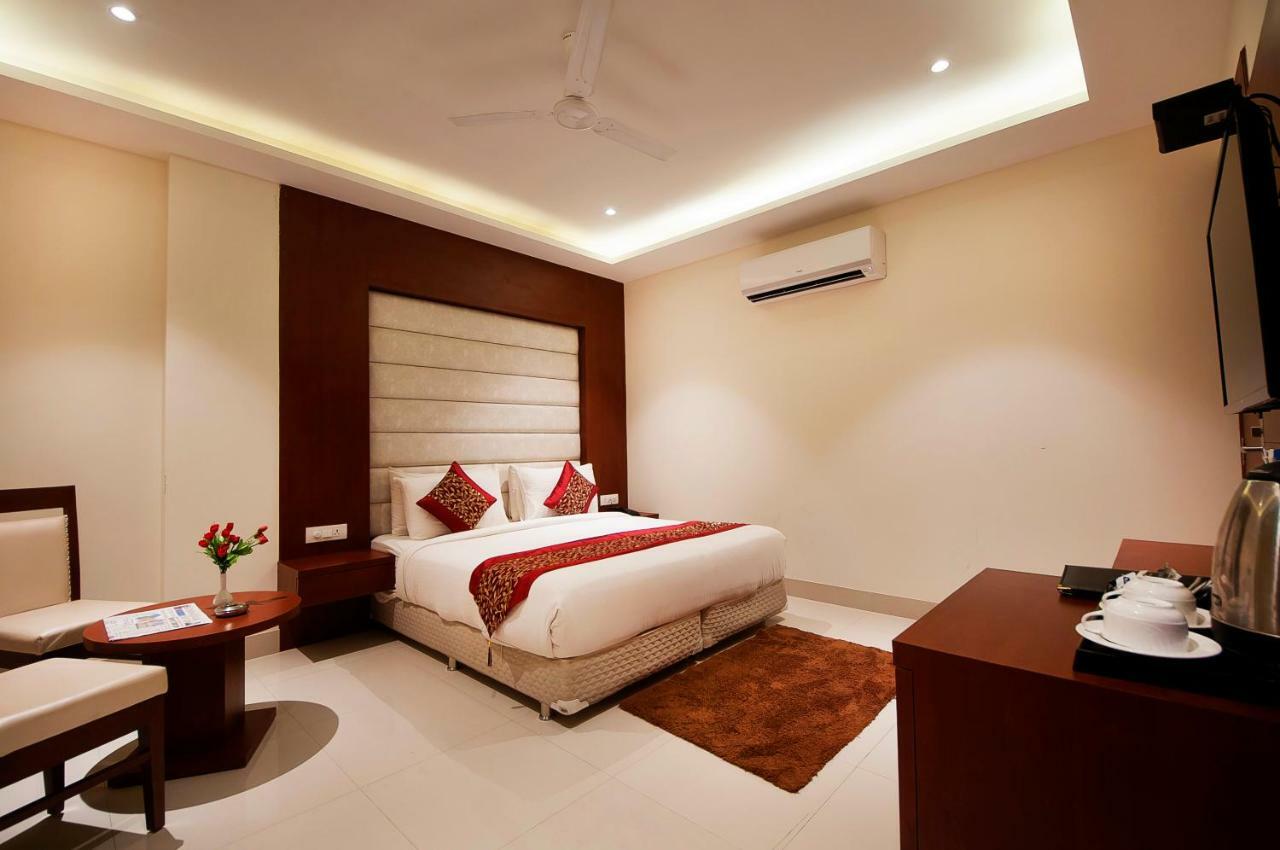 Hotel Z Suites- Delhi Igi Airport New Delhi Bagian luar foto